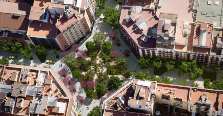 I’ve Found 9 Eco-Friendly Cities Where Walking Is A Joy + 4 That Are Still Car-Dependent And Frustrating