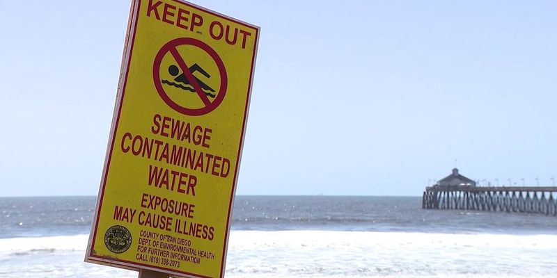 Zihuatanejo's Contaminated Coastline