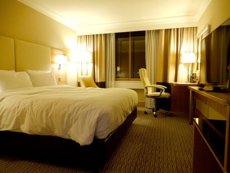 Heathrow Airport Lodge: Dated Disaster