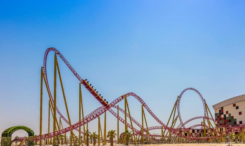 Roller Coaster in Dubai in Extreme Heat