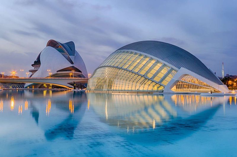 Valencia: Mediterranean Bliss Without the Markup