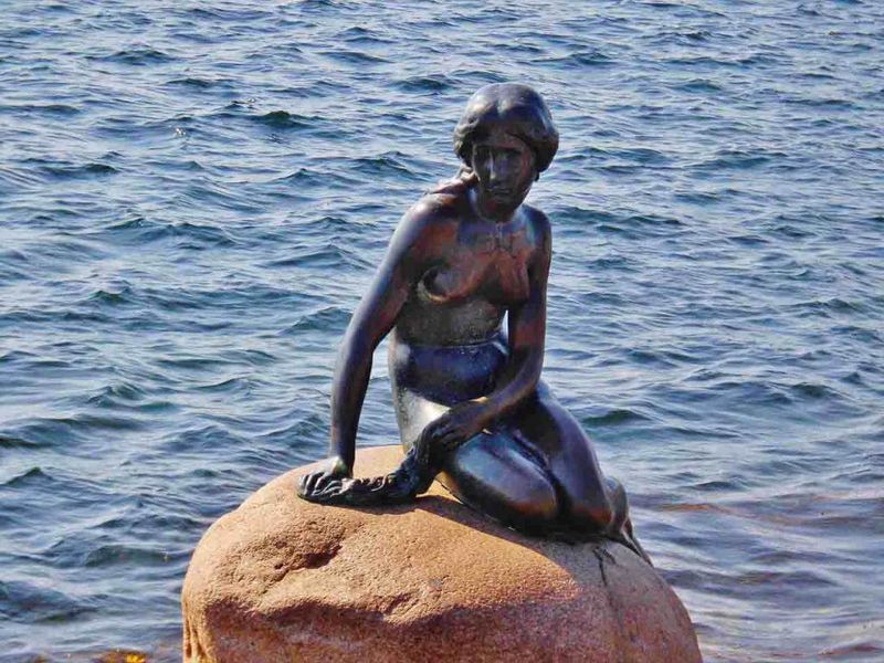 Little Mermaid Statue in Copenhagen