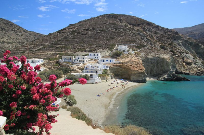 Avoid Popular Tourist Spots During Holidays