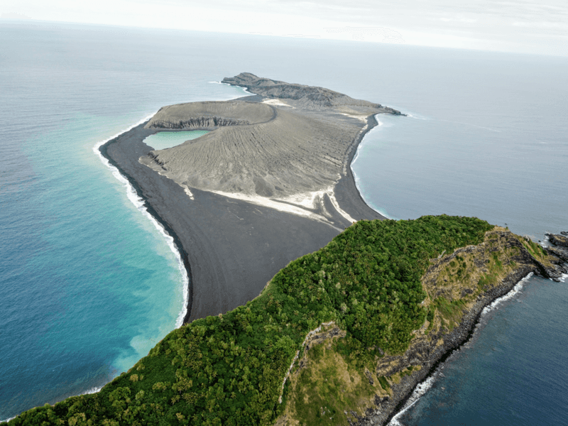 Hunga Tonga Beach, Tonga