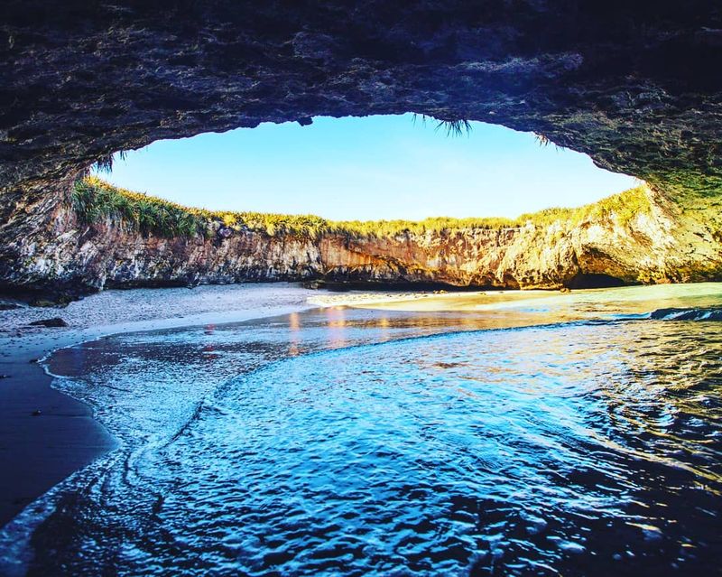 Playa del Amor (Hidden Beach), Mexico