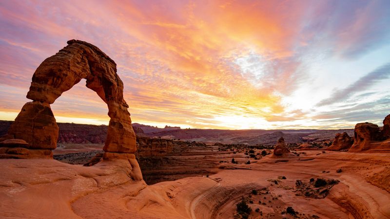 Arches Without Summer Heat