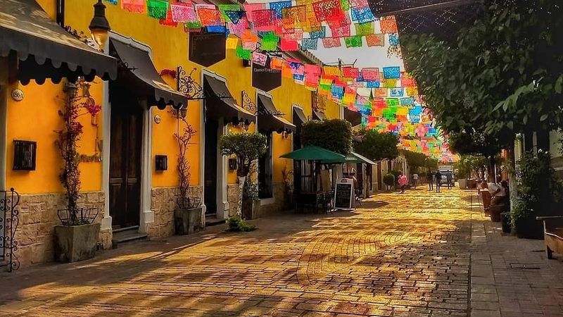 Tlaquepaque: Artisan Haven Near Guadalajara