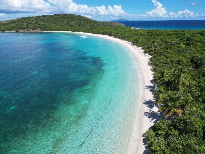 Playa La Chiva (Blue Beach)