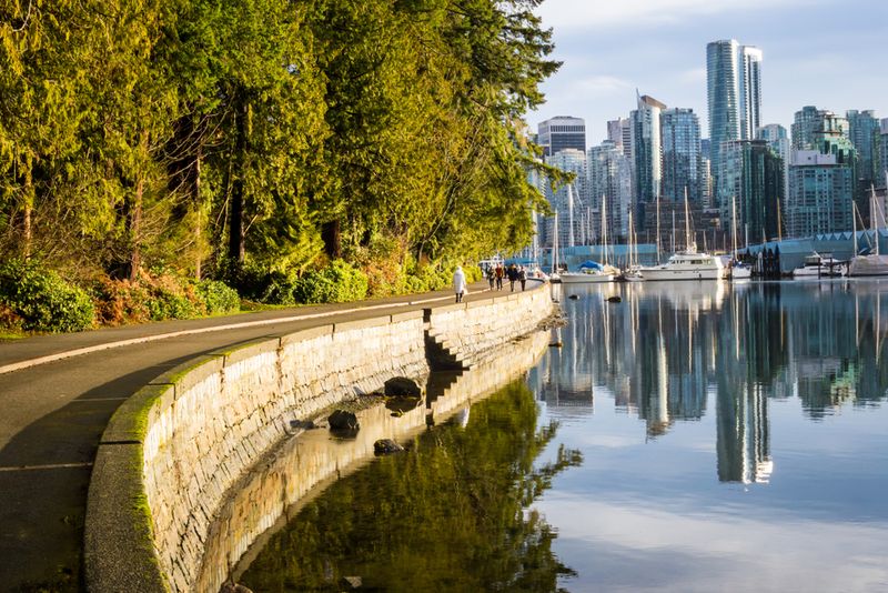 Vancouver Blends Urban Comfort with Natural Beauty