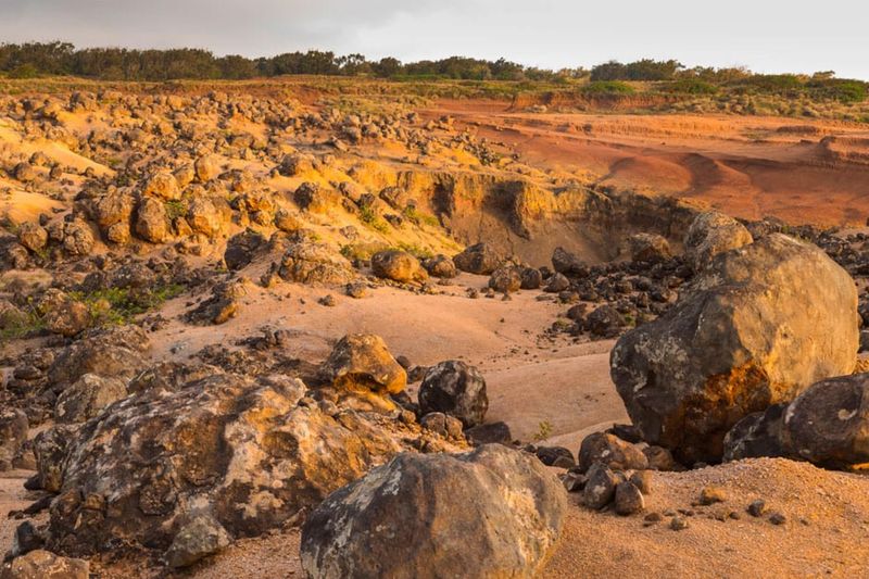 Keahiakawelo (Garden Of The Gods)