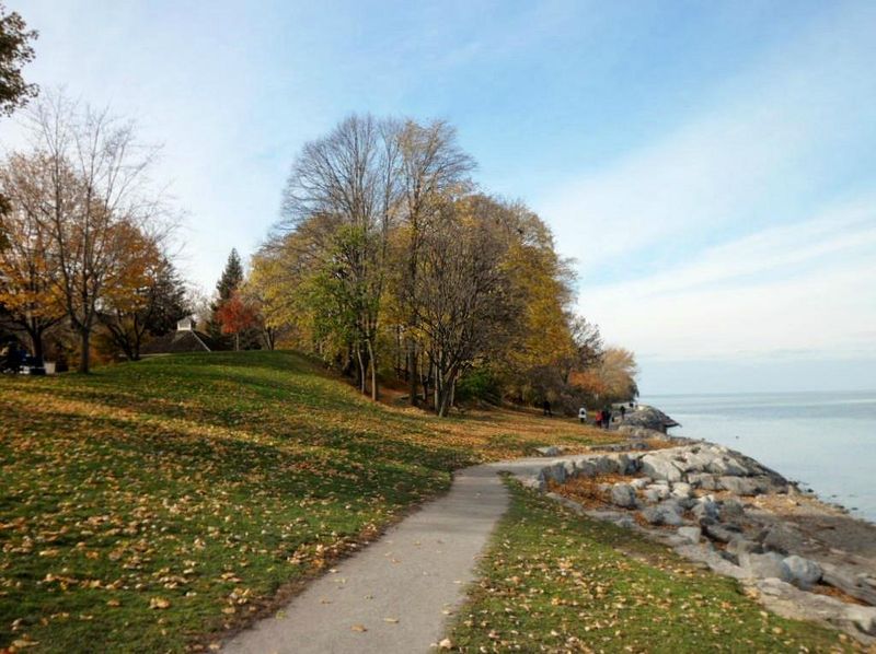 Niagara River Recreation Trail's Hidden Benches
