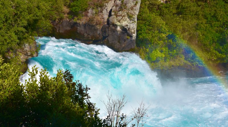 Taupō: Lakeside Serenity with Volcanic Views