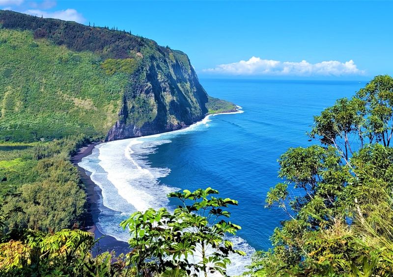 Explore Waipio Valley