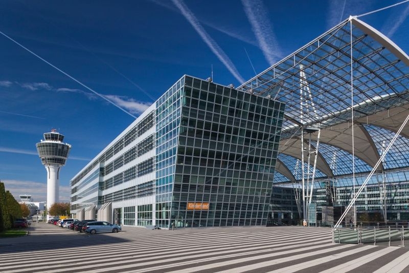 Kempinski Hotel Airport Munich (wow)
