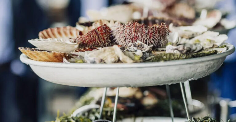Skip These Cruise Ship Foods If You Want A Smooth Sailing Experience