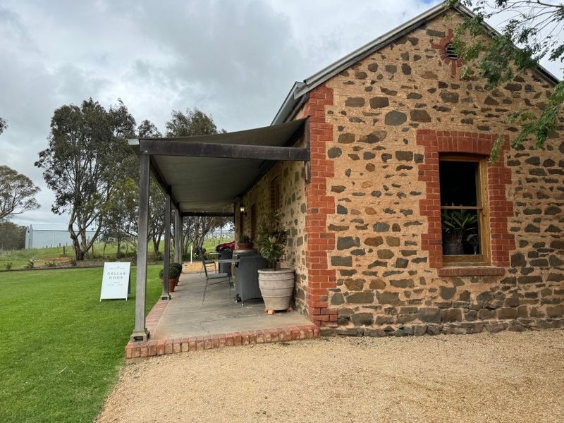 Barossa Valley Backpacker Trap: Australia's Tourist Nightmare
