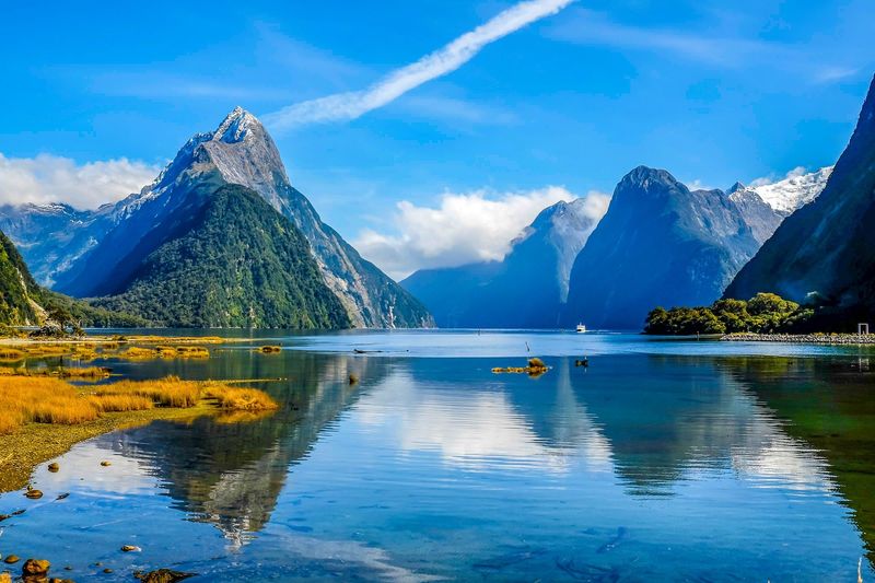 New Zealand - Featuring 13 National Parks