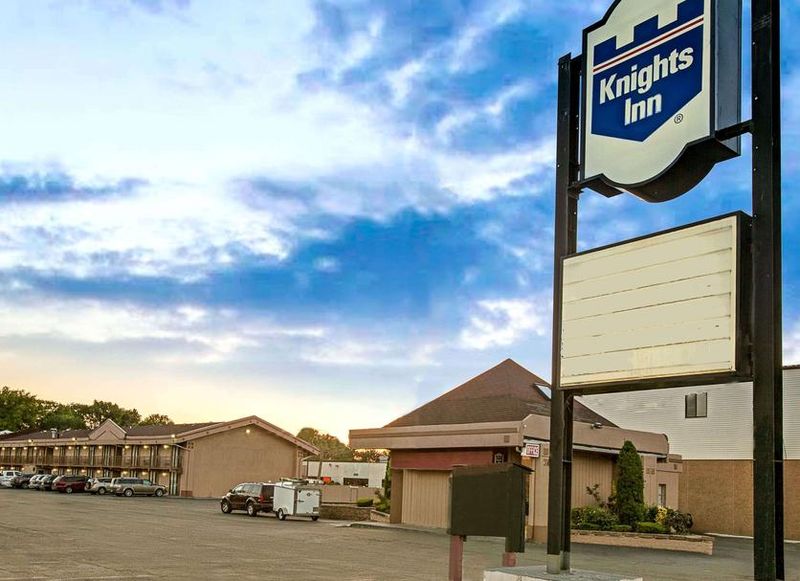 Avoid: Knights Inn