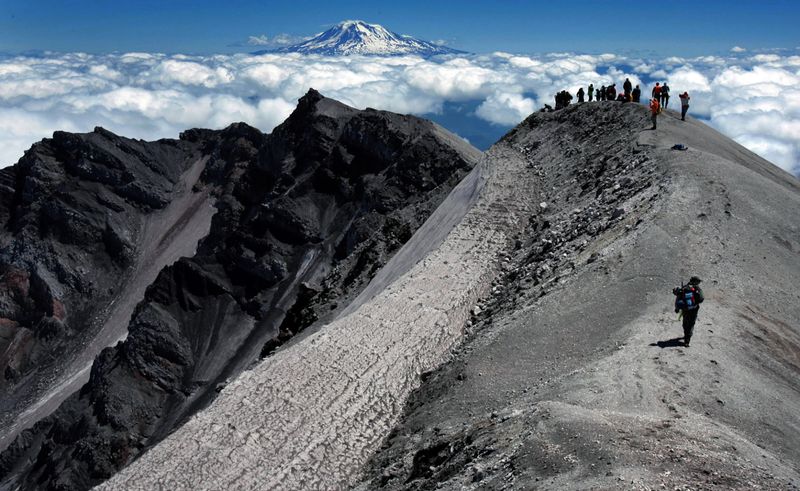 Summit Mount St. Helens
