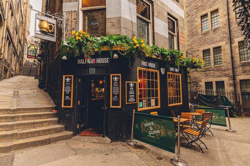 Steep Pub Prices In Tourist Areas