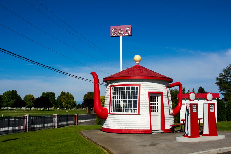 The Teapot Dome Gas Station