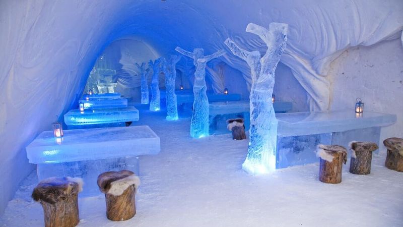SnowCastle Restaurant – Kemi, AK