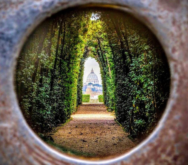 Rome’s Aventine Keyhole