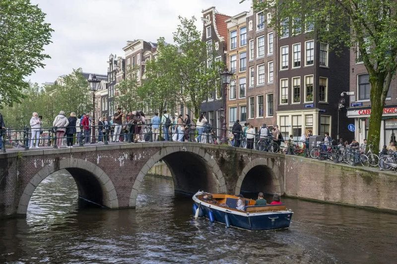 Amsterdam's Tourist Trap Center