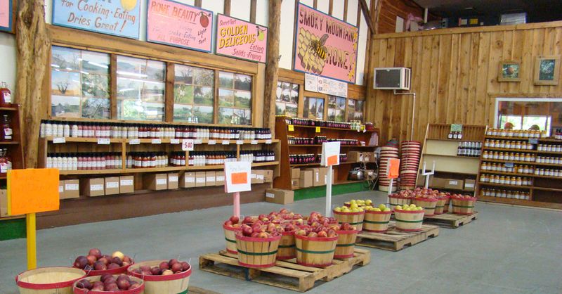Stop By Carver Orchards & Applehouse Restaurant