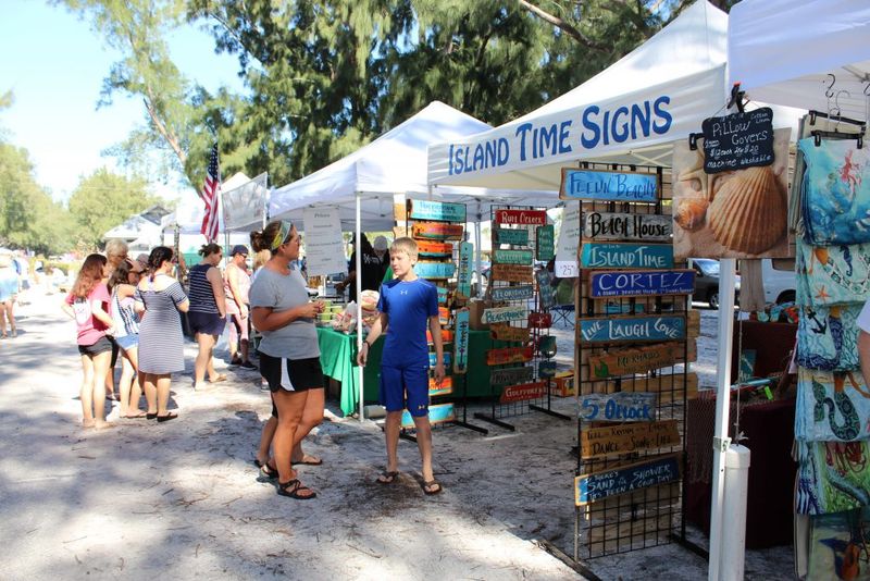 Small Shops And Markets You Shouldn't Miss